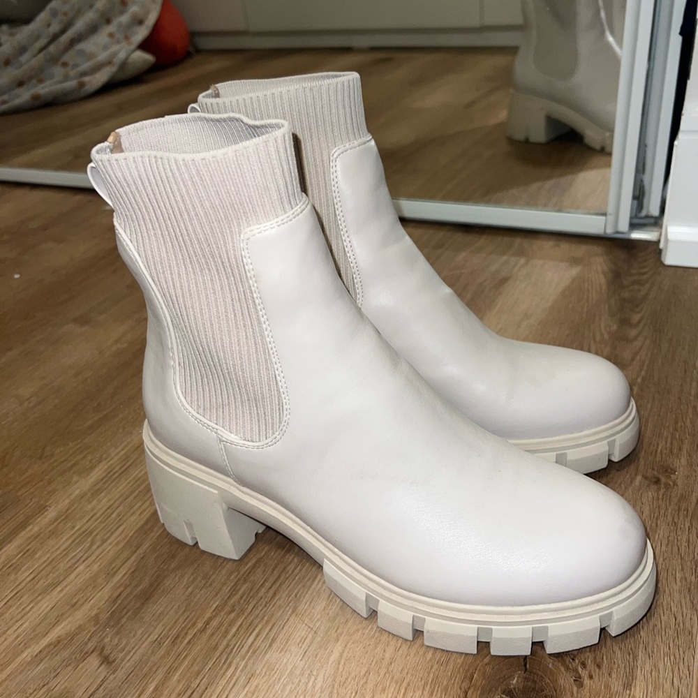 Steve Madden Cream Ankle Boots